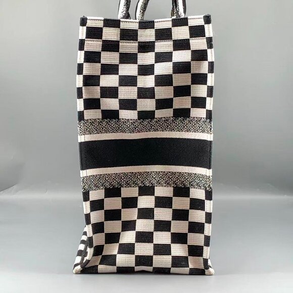 Dior 42*33*18cm - Picture 3 of 12